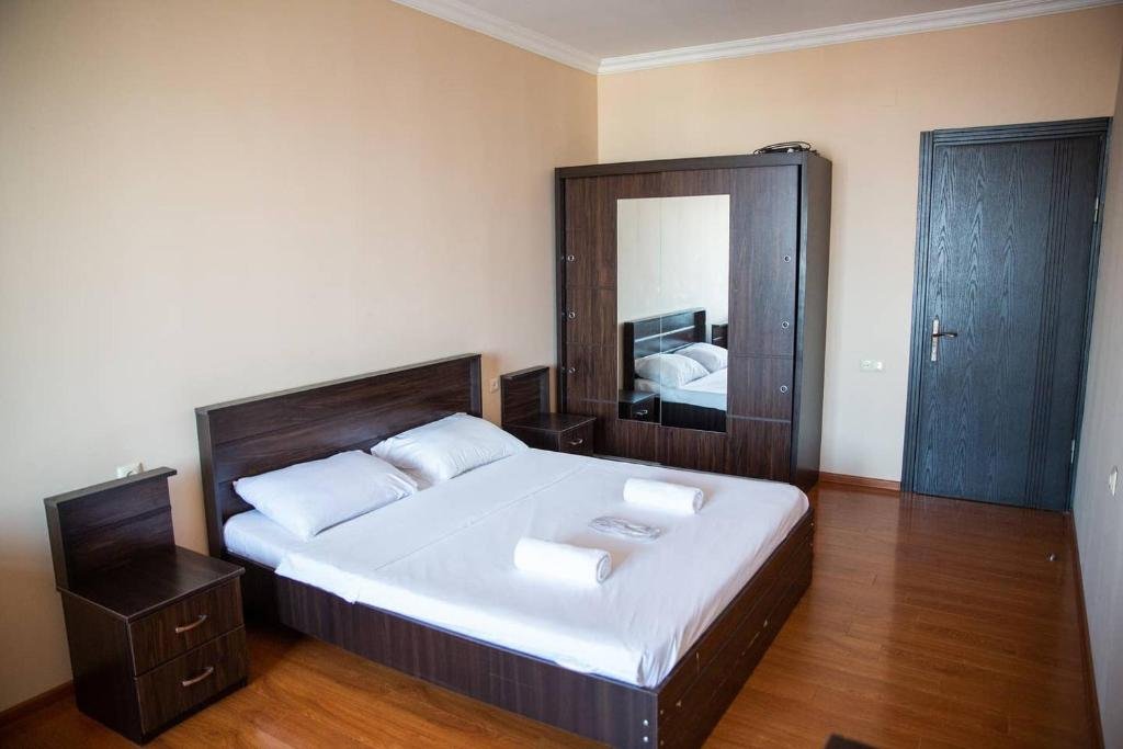 Батуми: ?2Br Stylish Apt W Balcony In The Heart Of Batumi?