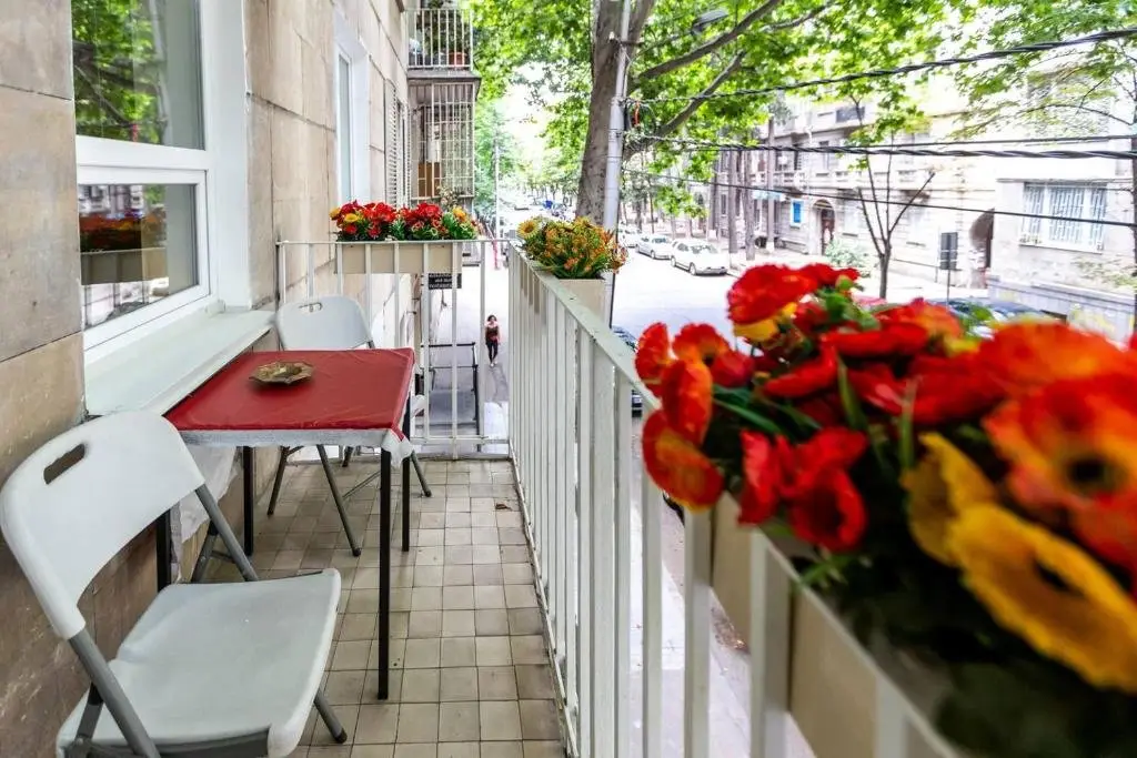 Тбилиси: Wehost Studio With Balcony