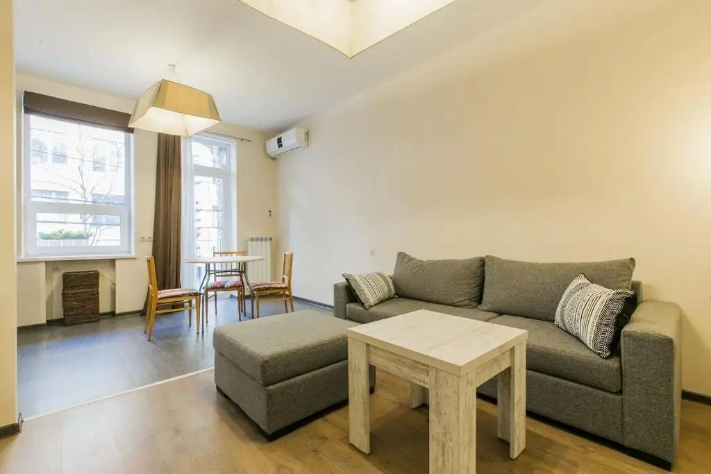 Тбилиси: Wehost Studio With Balcony