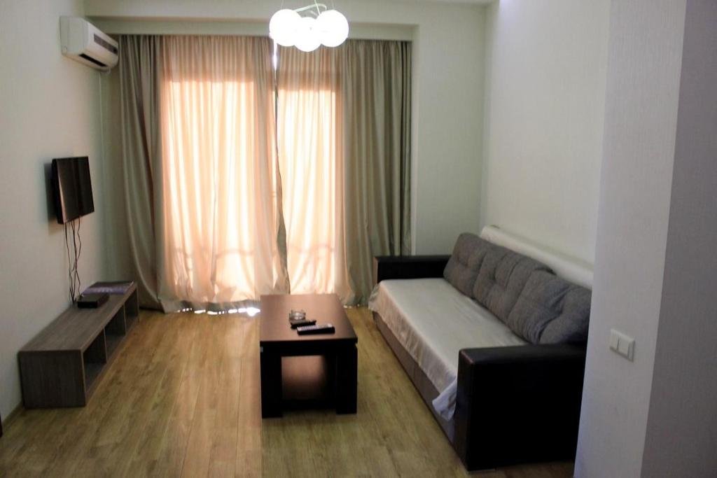 Тбилиси: 1 bedroom apartment in Simon Kandelaki 33