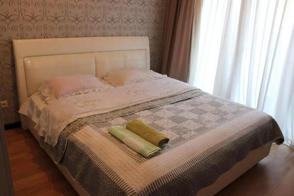Тбилиси: 1 bedroom apartment in Simon Kandelaki 33