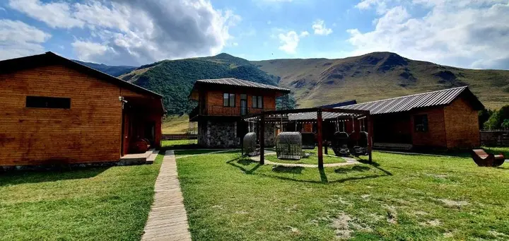 Степанцминда: Hotel Migu Yard