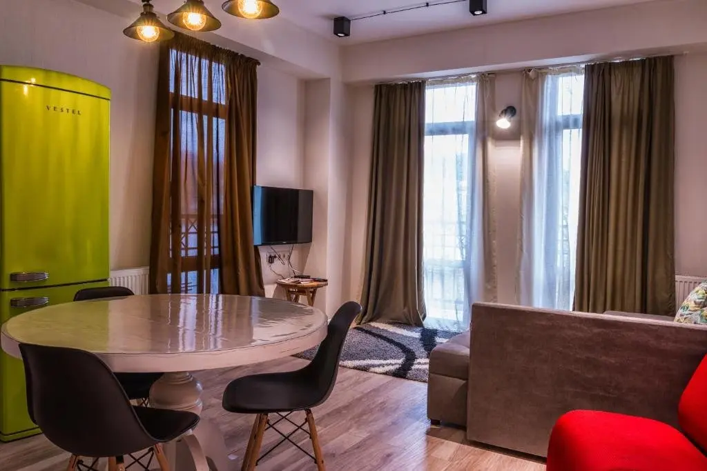Тбилиси: Apartment Art Nebula Old Tbilisi Avlabari