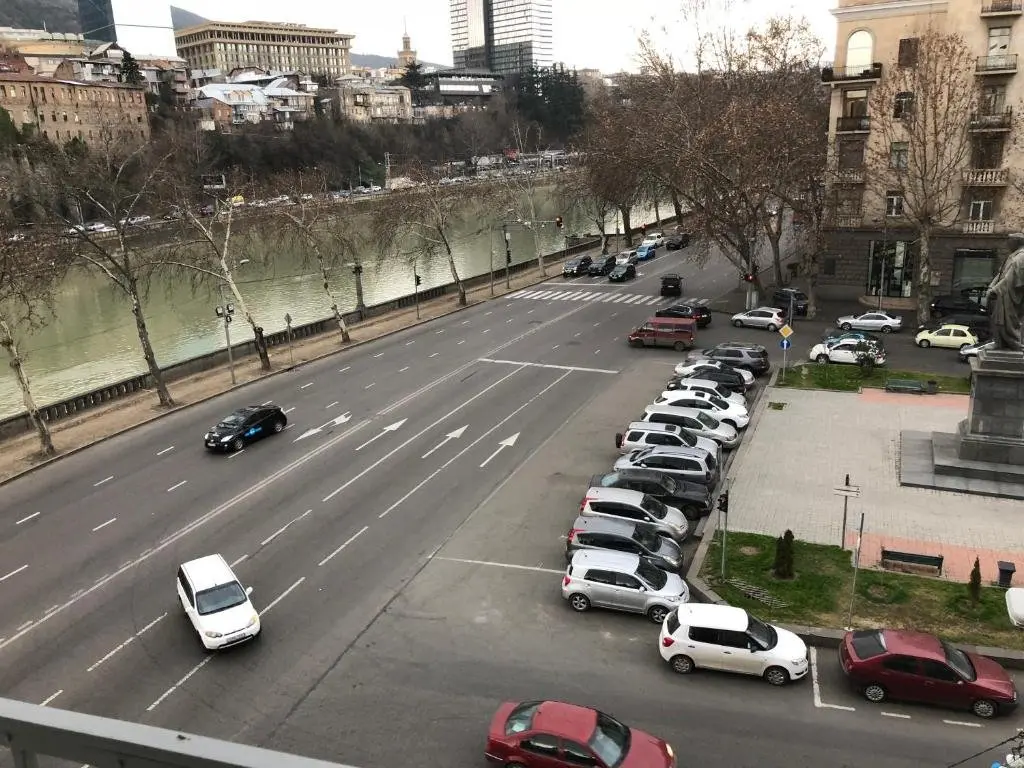 Тбилиси: amazing view apartments near river