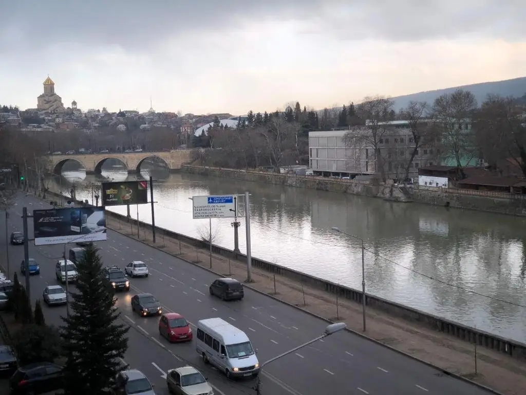 Тбилиси: amazing view apartments near river