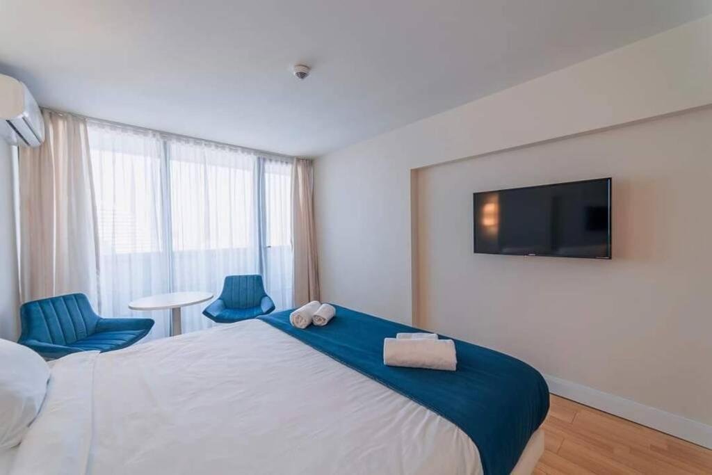 Батуми: 100 m view on the the sea Orbi City