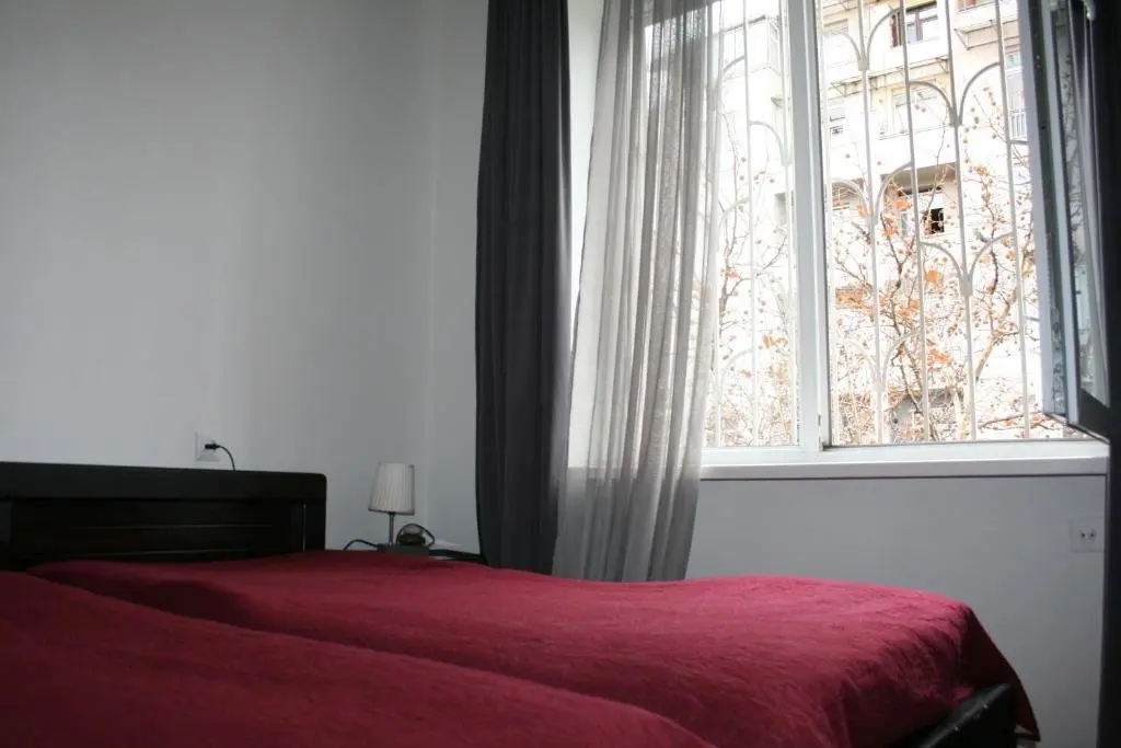 Тбилиси: Bright and Cozy Apartment Near Vake Park