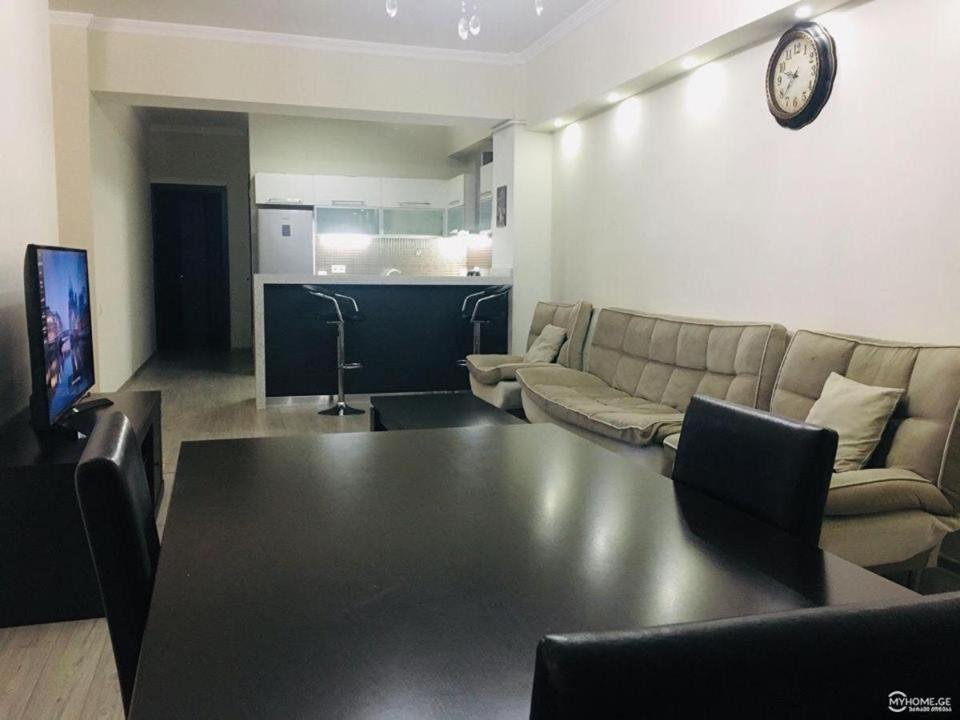 Тбилиси: Apartment on Nutsubidze street