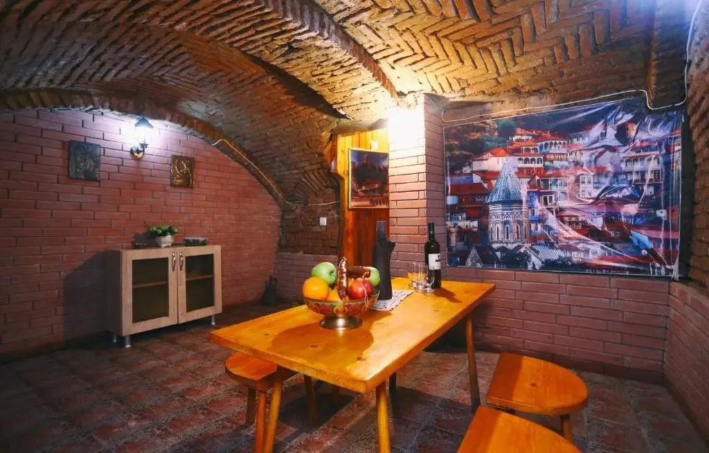 Тбилиси: Apartment on Freedom Square Diuma Street