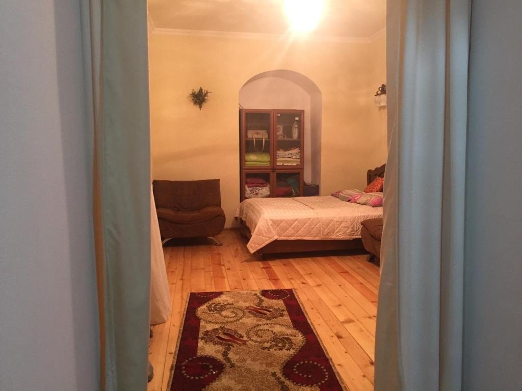 Тбилиси: Apartment in Tbilisi Center Isk Home