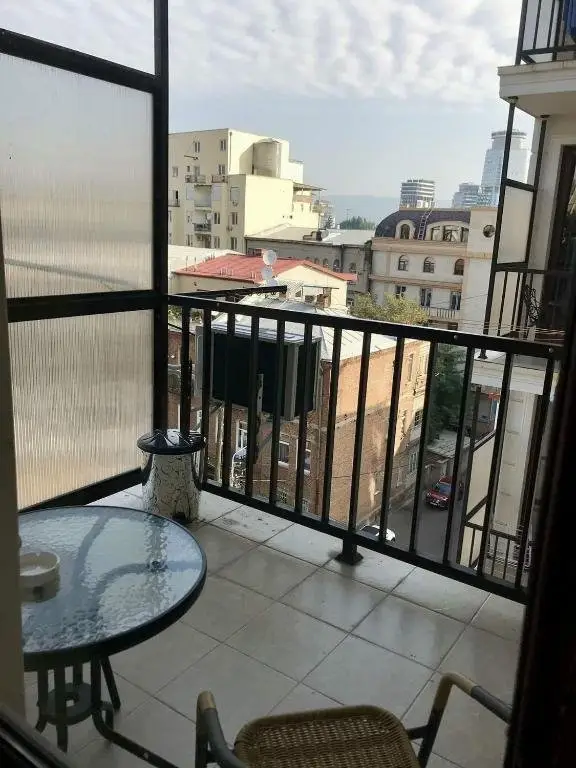 Тбилиси: Apartment on Nikoladze
