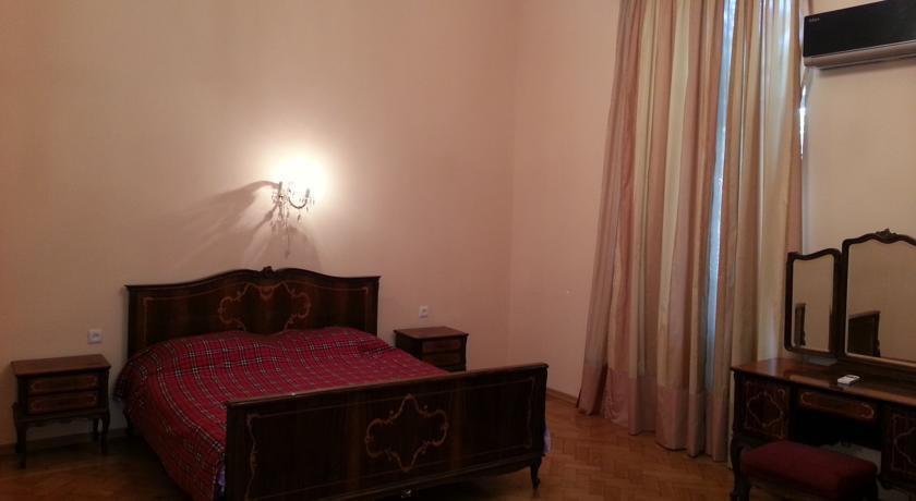 Тбилиси: Aghmashenibili Nino Guest house