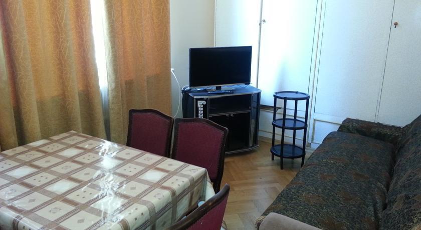 Тбилиси: Aghmashenibili Nino Guest house