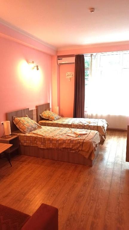 Тбилиси: Hotel Caucase
