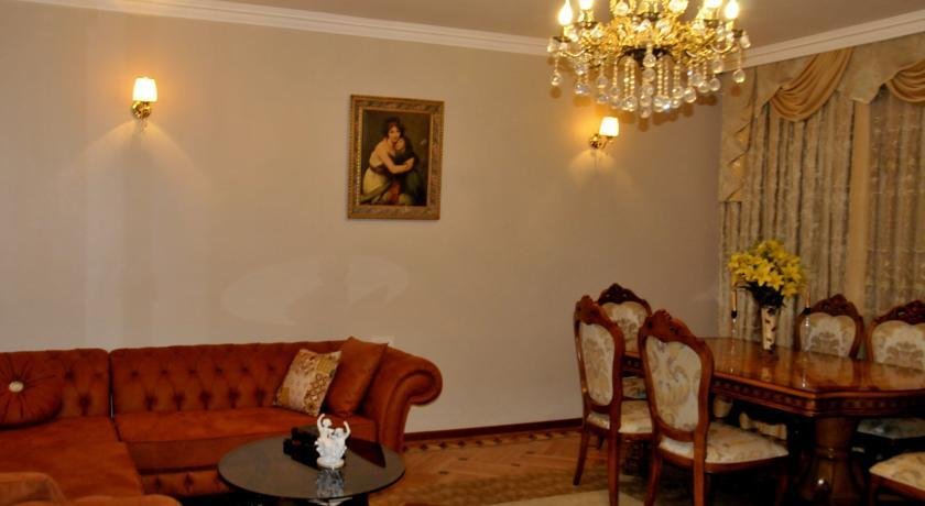 Батуми: Apartment Lermontovi