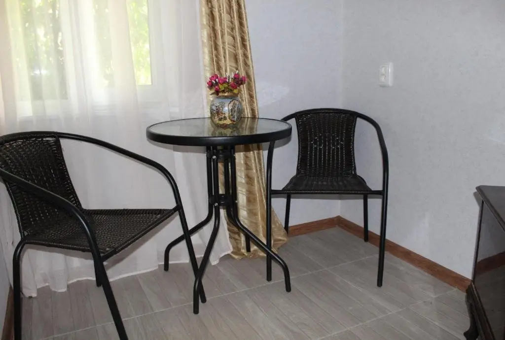 Амбролаури: Guest House Racha