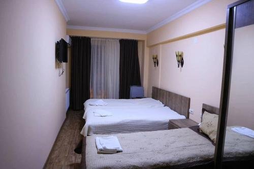 Батуми: BATUSIHOTEL