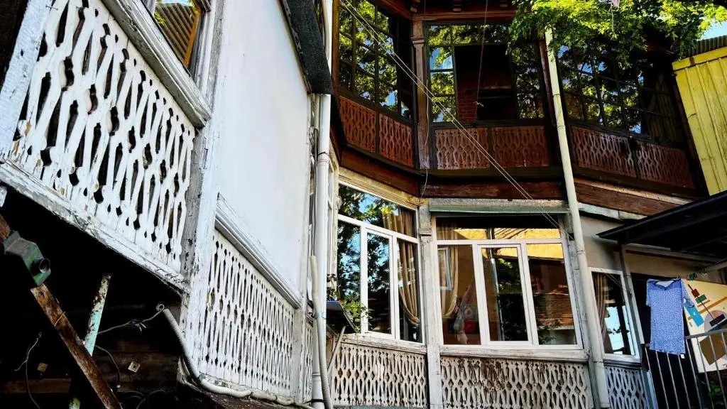 Тбилиси: Hostel Pirosmani