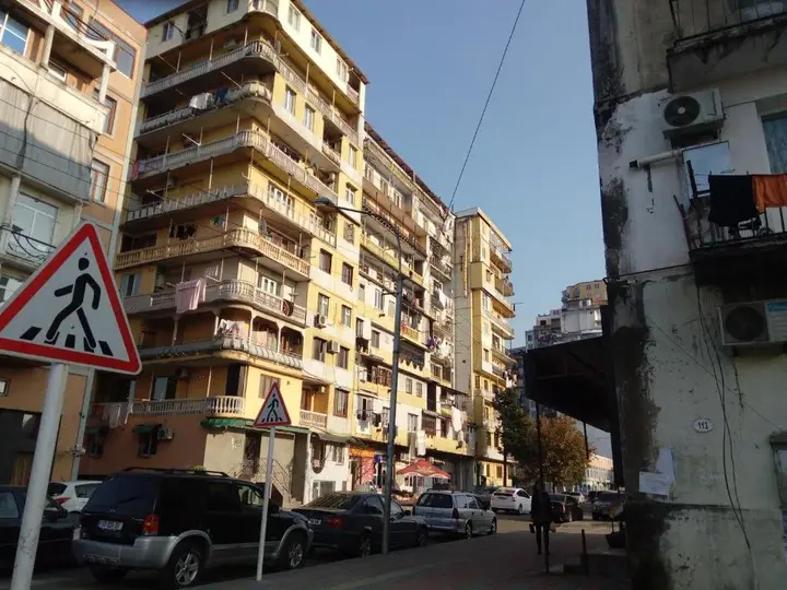 Батуми: B Apartment