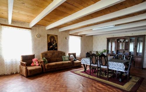 Анаклия: kikliko House
