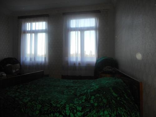 Анаклия: Iuza House