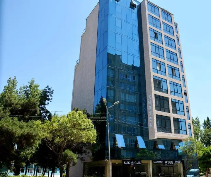 Тбилиси: Hotel L Plaza Hotel Mimino