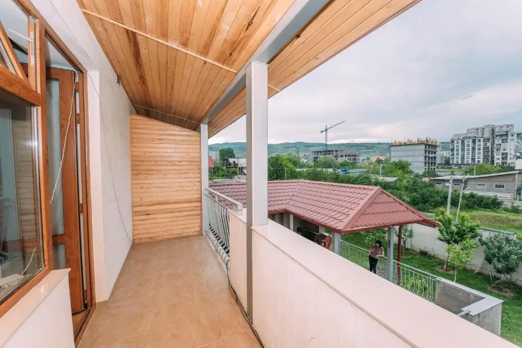 Тбилиси: Artangel House Tbilisi