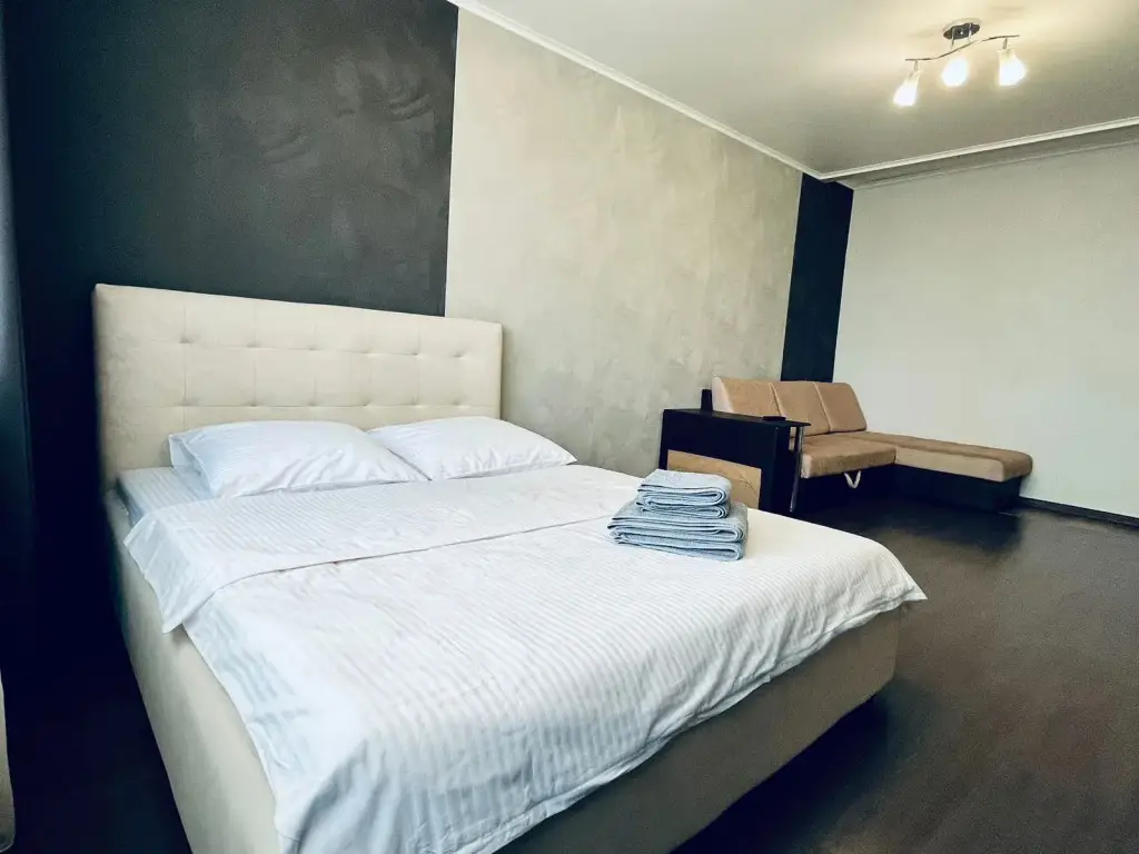 Томск: Apartamenty Vozle Izumrudnogo Goroda Apartments