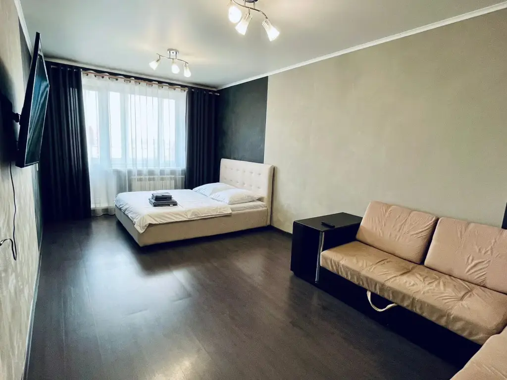 Томск: Apartamenty Vozle Izumrudnogo Goroda Apartments