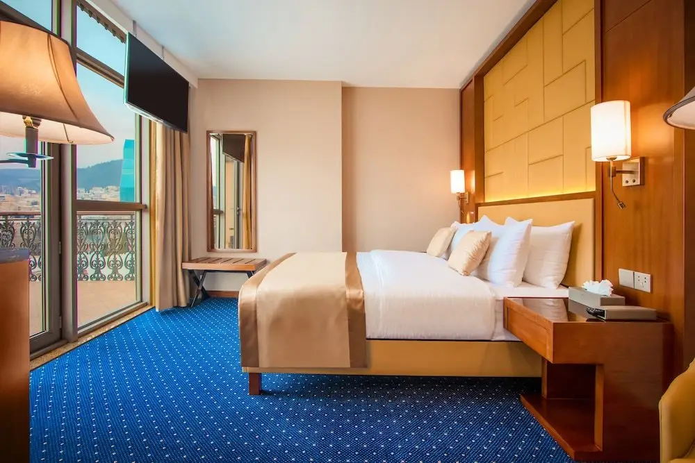 Тбилиси: New Tiflis Hotel