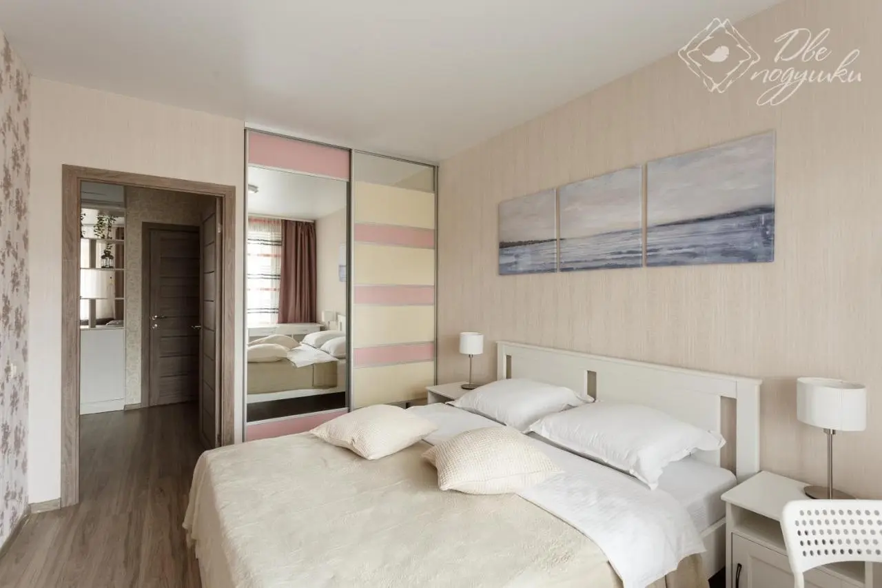 Вологда: Apartment 2Pillows on Kirova 16