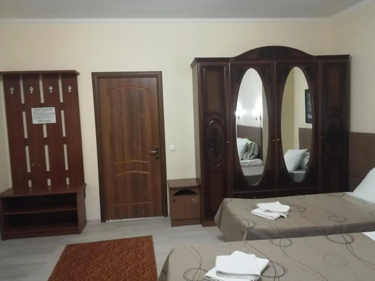 Красная Поляна: Guest House SanLara