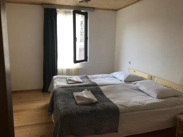 Местиа: Guest House ,, Memory''