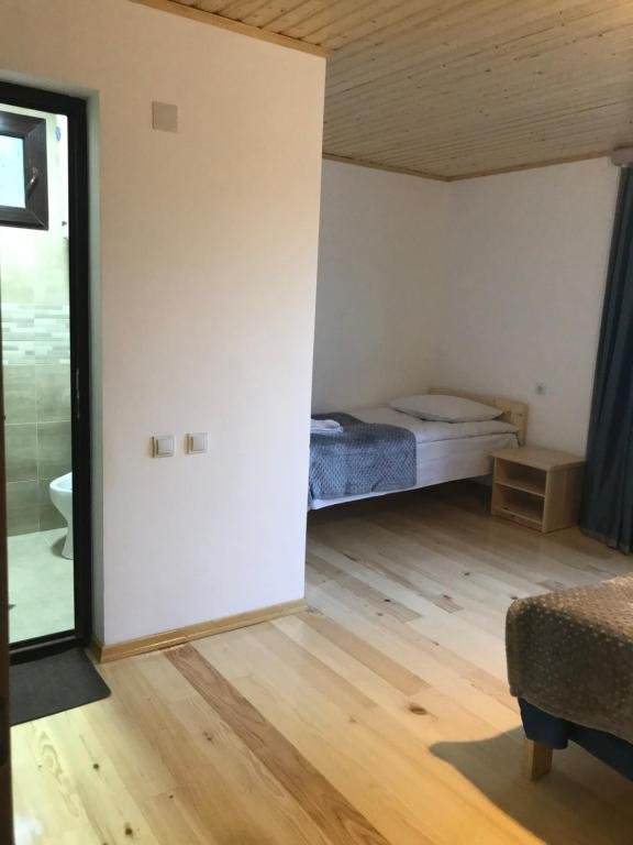 Местиа: Guest House ,, Memory''