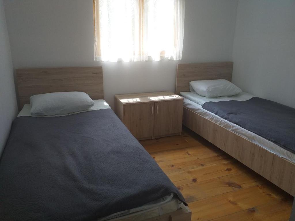 Омало: Guest House ALUDA