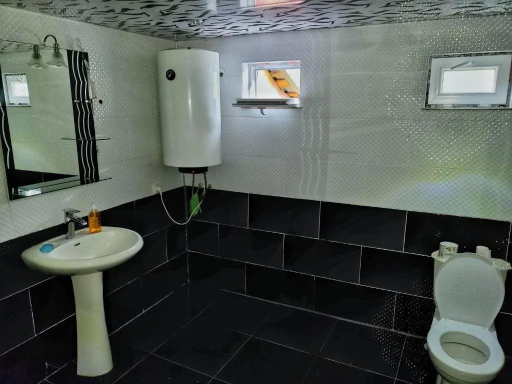 Ушгули: Guest House Data
