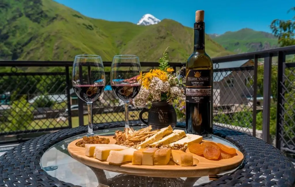 Степанцминда: Travel Inn Kazbegi