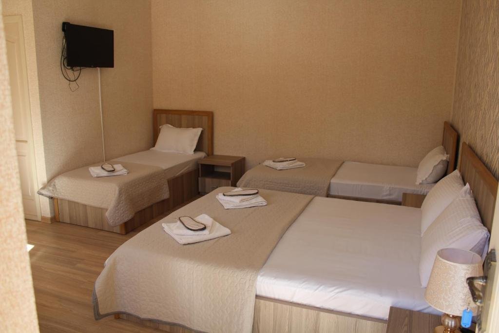 Тбилиси: Emis Hotel