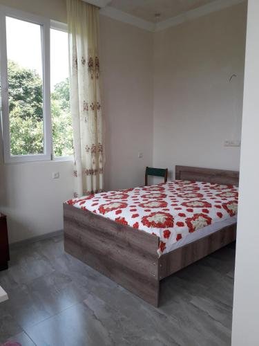 Кобулети: Emzari's Apartment