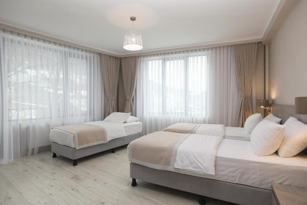 Местиа: Sunset Terrace Mestia