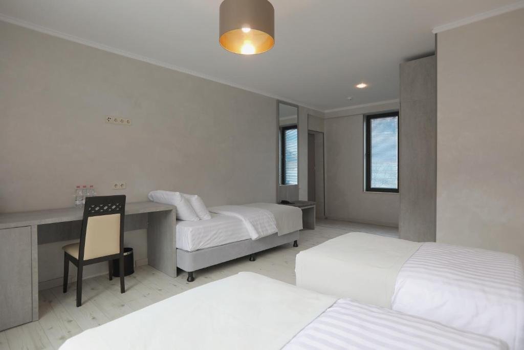 Местиа: Sunset Terrace Mestia