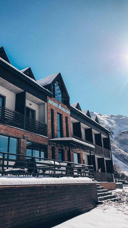 Степанцминда: Hilltop Kazbegi
