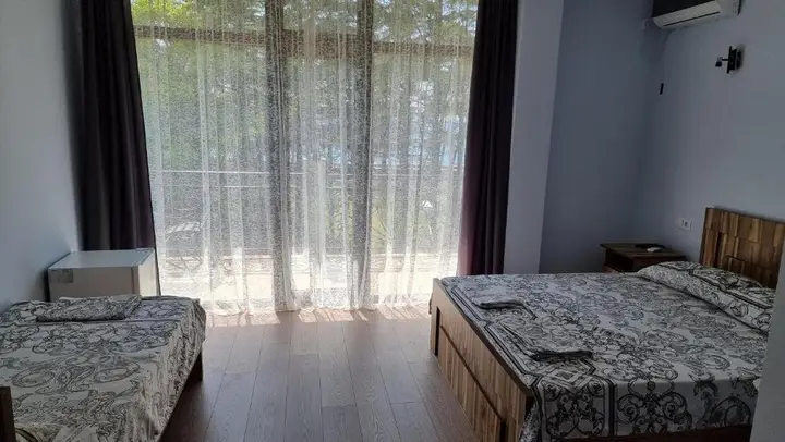Кобулети: French Hotel