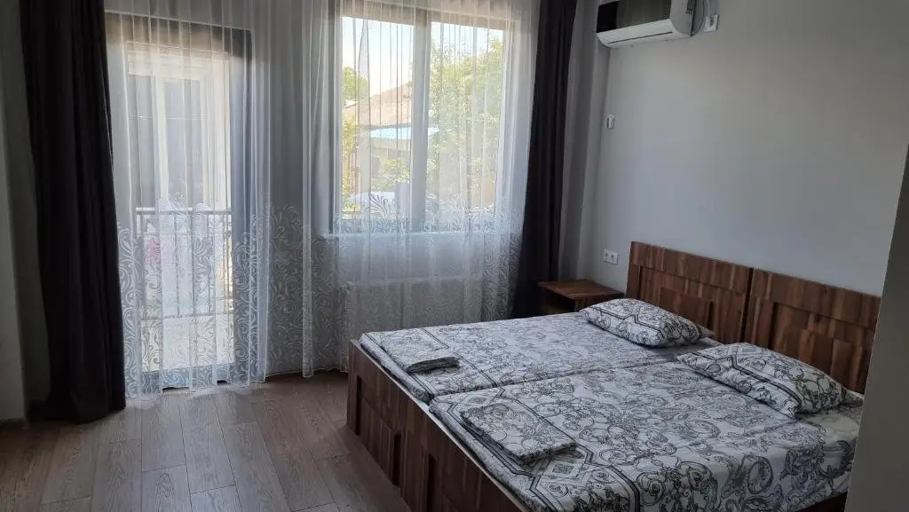 Кобулети: French Hotel