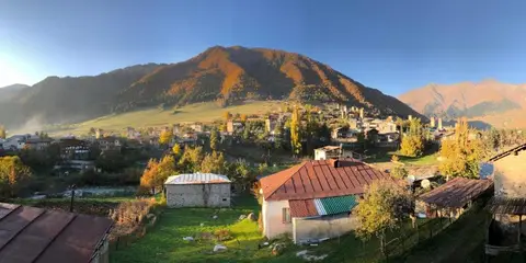 Travel Inn House Mestia • მოგზაურის სახლი — фото 1