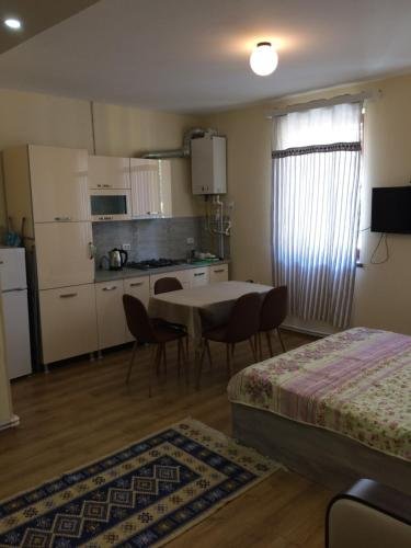 Тбилиси: Tinatin's Apartment