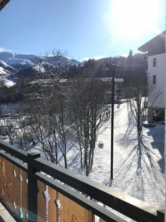 Бакуриани: comfortable apartment next to Didveli ski track