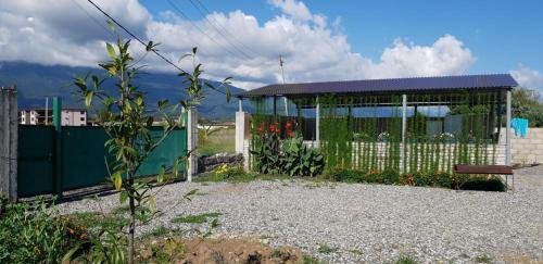 Алахадзи: Guest House on Shaumyana