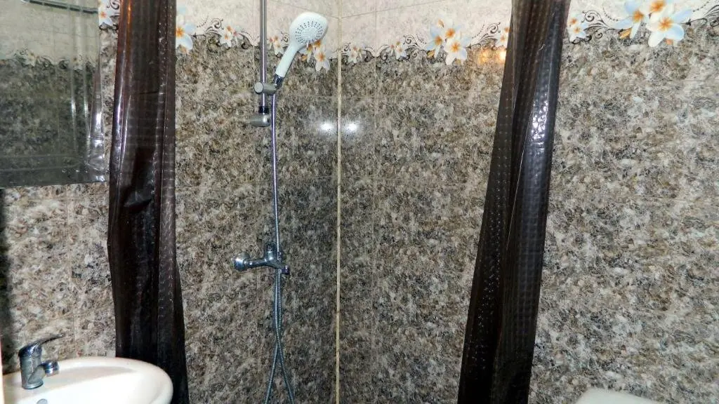 Кутаиси: White Stones