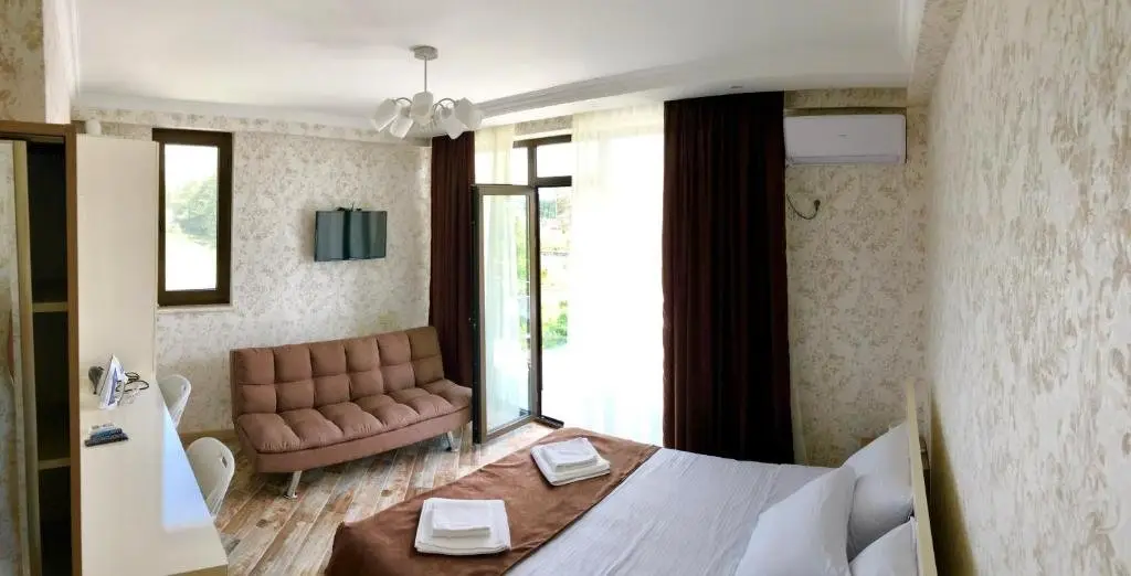 Уреки: White-House